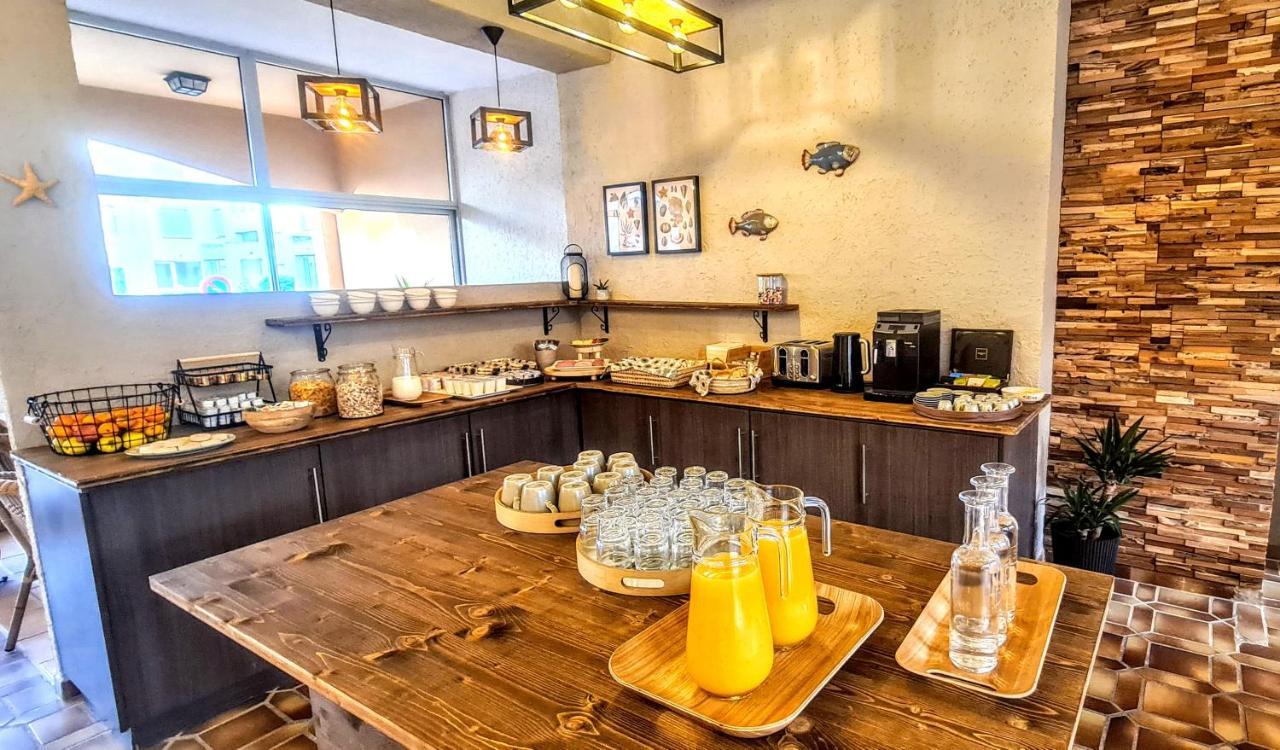 Hotel Le Maritime Argeles-sur-Mer Bagian luar foto