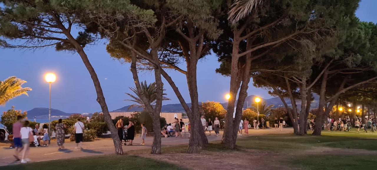 Hotel Le Maritime Argeles-sur-Mer Bagian luar foto