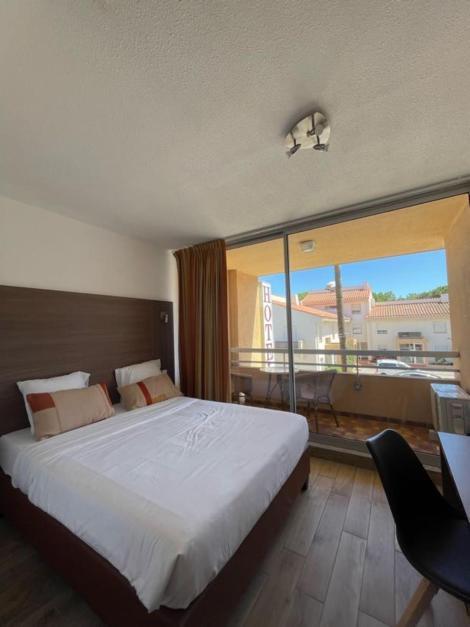 Hotel Le Maritime Argeles-sur-Mer Bagian luar foto