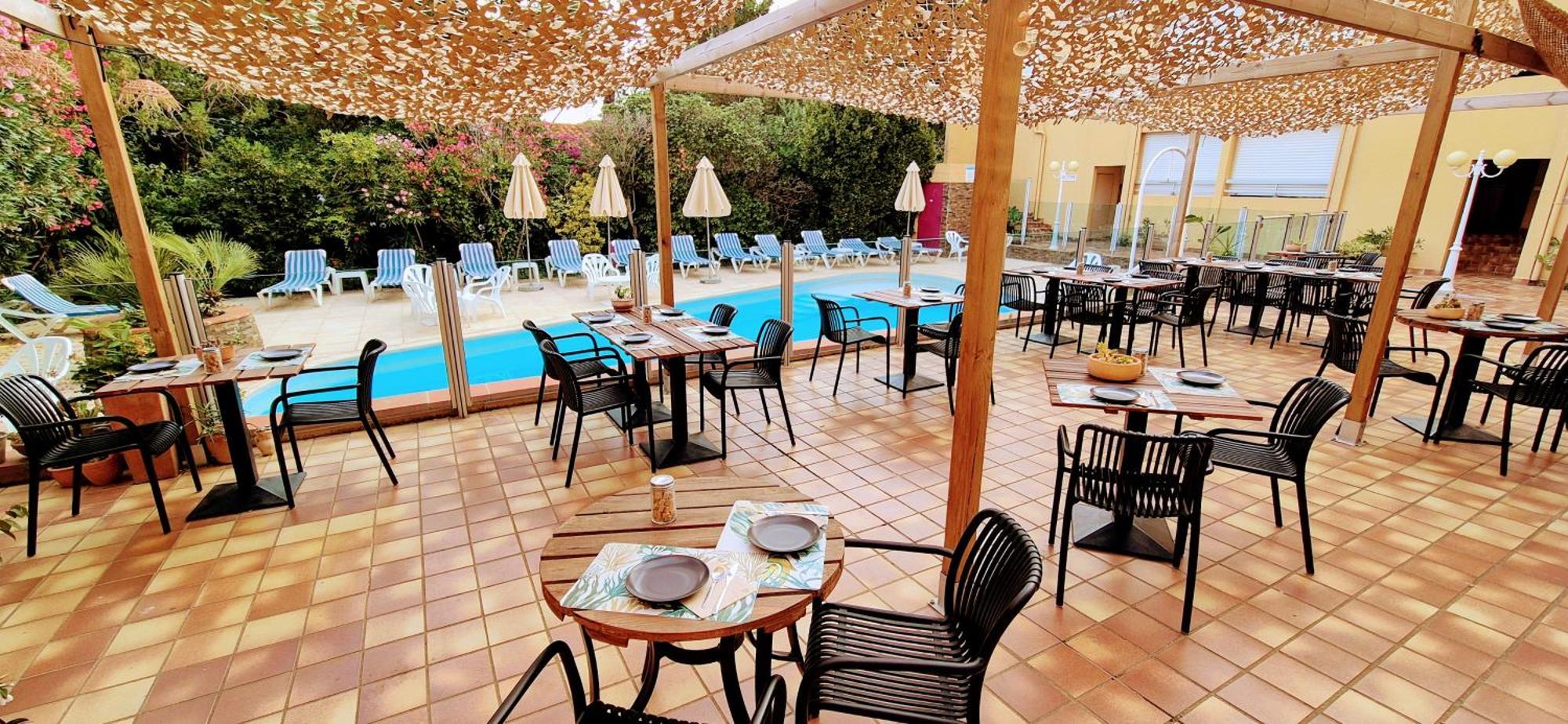 Hotel Le Maritime Argeles-sur-Mer Bagian luar foto